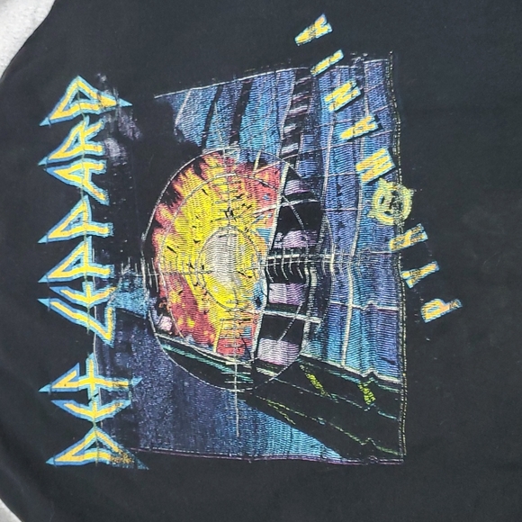 Def Leppard Pyromania t-shirt graphic 3/4 sleeve - Picture 4 of 5